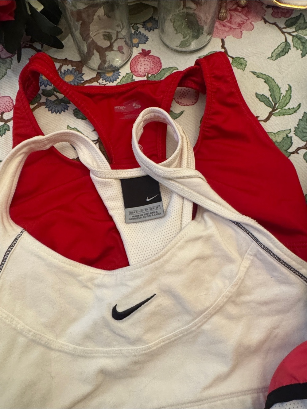 Huge Nike/workout bundle - Picture 14 of 14